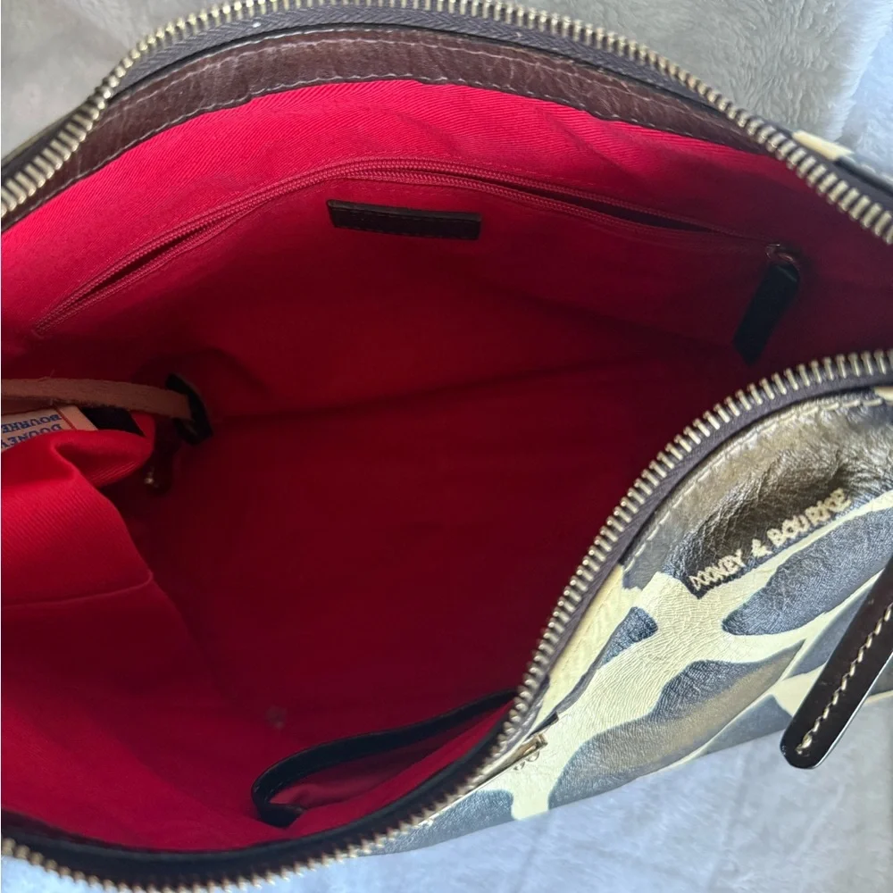 Dooney & Bourke Giraffe Animal Print Shoulder Bag w/ COA in EUC - Picture 7 of 14